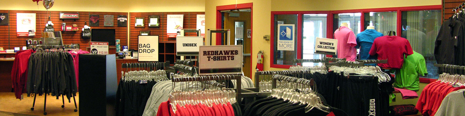 WOMEN'S APPAREL  University Store