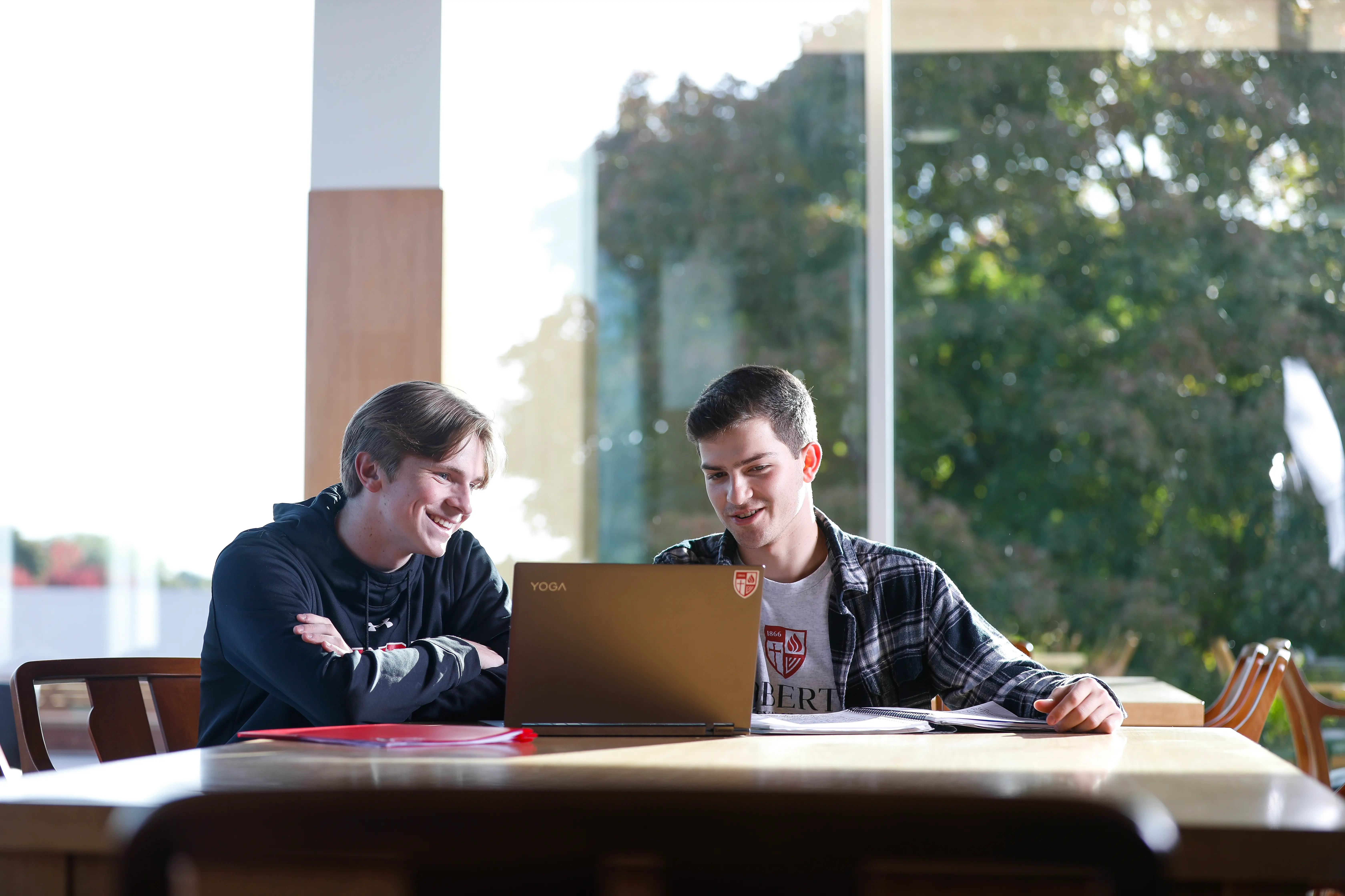 2 students studying together