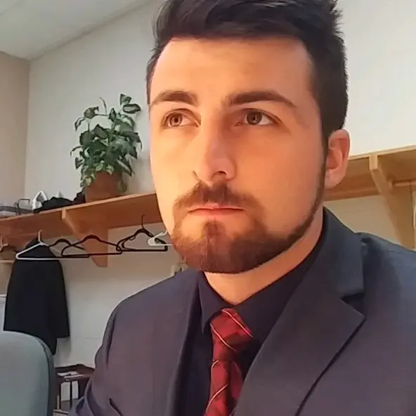 Eric Veltre headshot